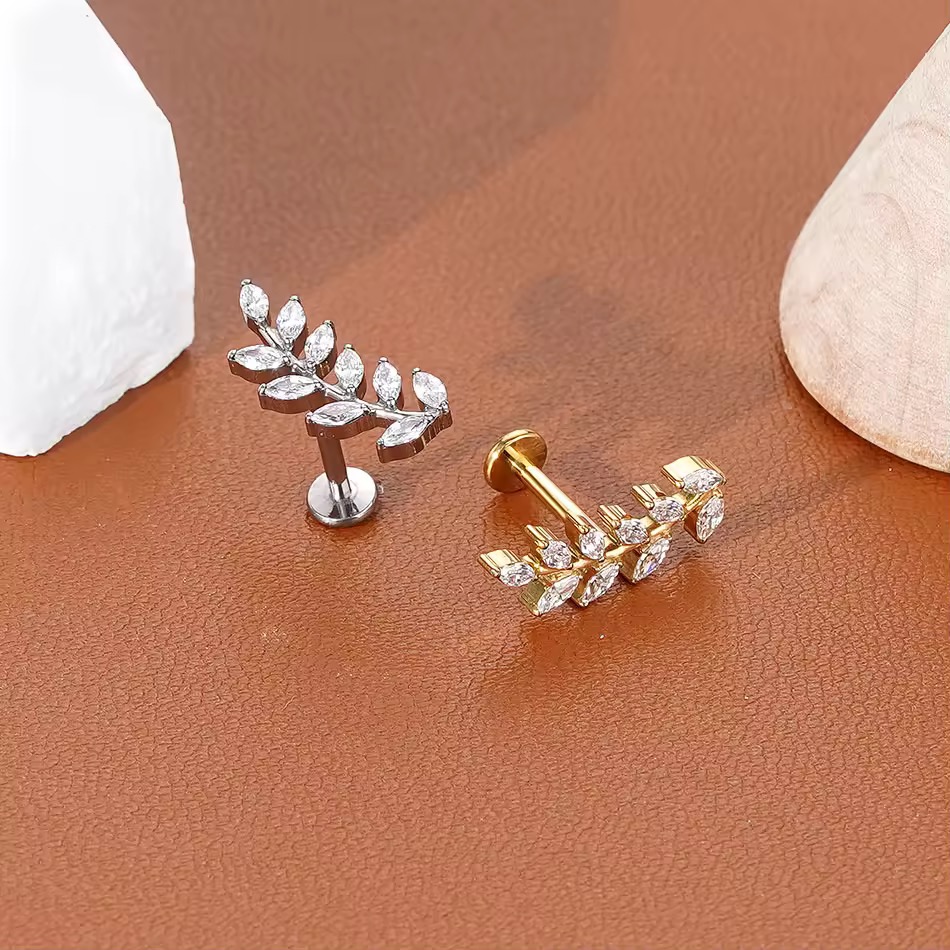 Piercing Feuille Élégante - Acier Inoxydable Doré & Argenté