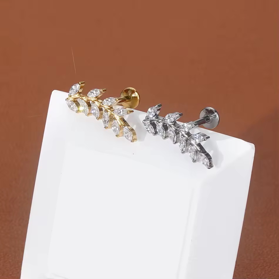 Piercing Feuille Élégante - Acier Inoxydable Doré & Argenté